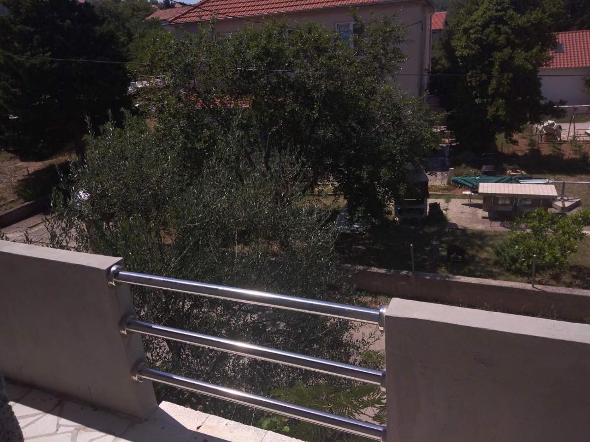 Apartment Zola Gornji Karin Exterior photo